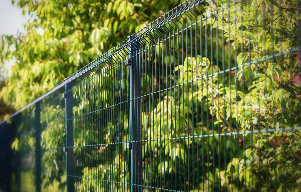 Commercial fencing
